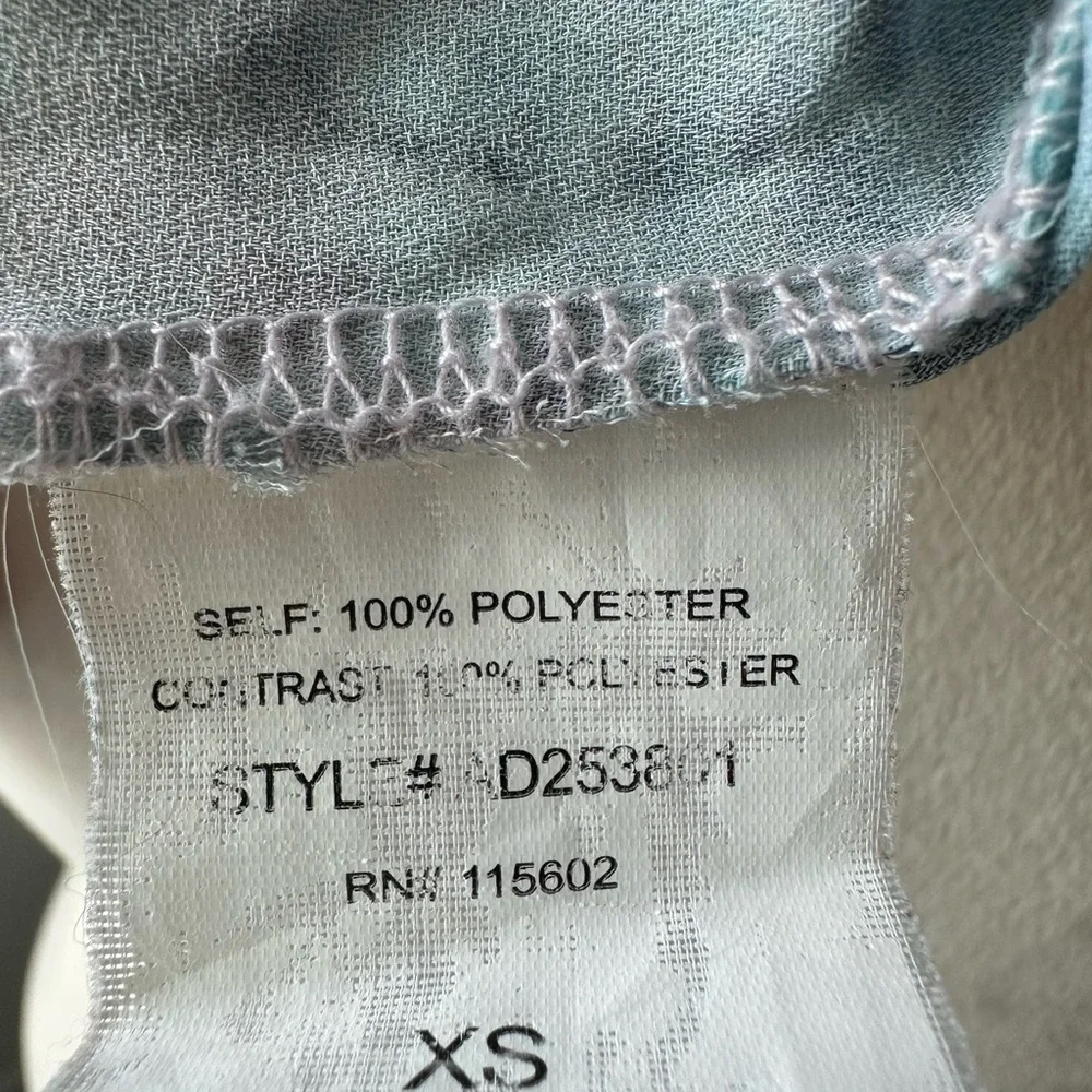 High-Low Abstract Blouse - Picture 9 of 9